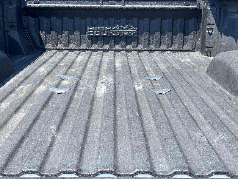 Chevrolet Silverado 3500HD Vehicle Image 04