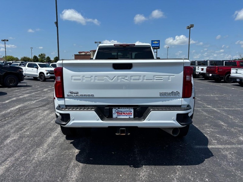 Chevrolet Silverado 3500HD Vehicle Image 05