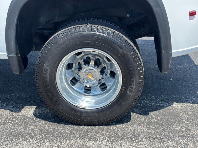 Chevrolet Silverado 3500HD Vehicle Image 07