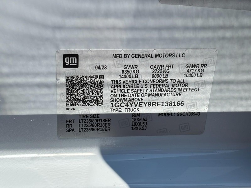 Chevrolet Silverado 3500HD Vehicle Image 27