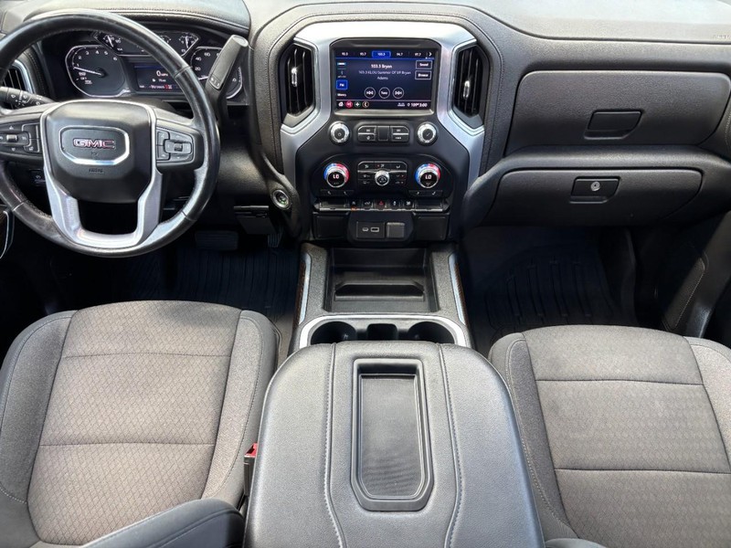 GMC Sierra 1500 Vehicle Image 10