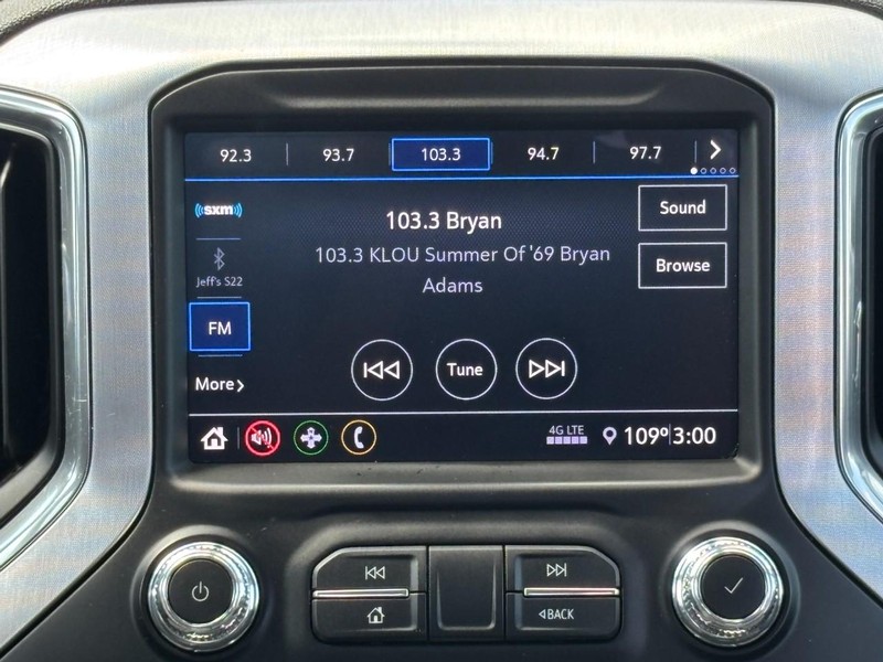 GMC Sierra 1500 Vehicle Image 12