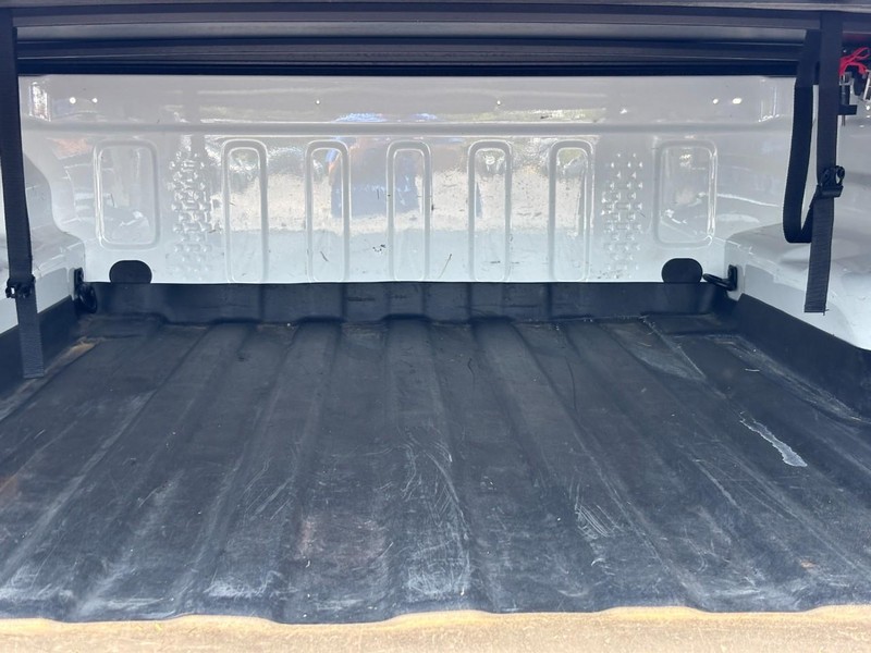 Jeep Gladiator Vehicle Image 04