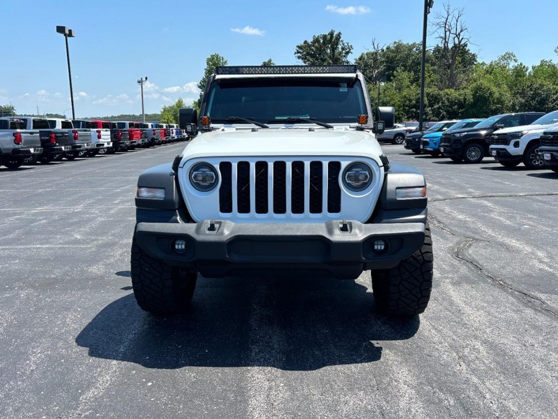 Jeep Gladiator Vehicle Image 09