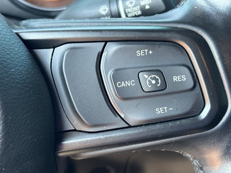Jeep Gladiator Vehicle Image 18