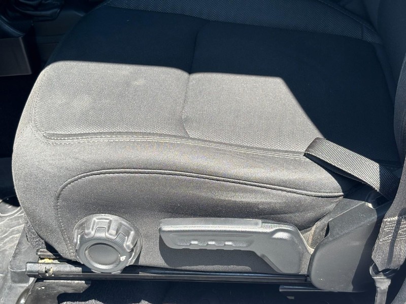 Jeep Gladiator Vehicle Image 24