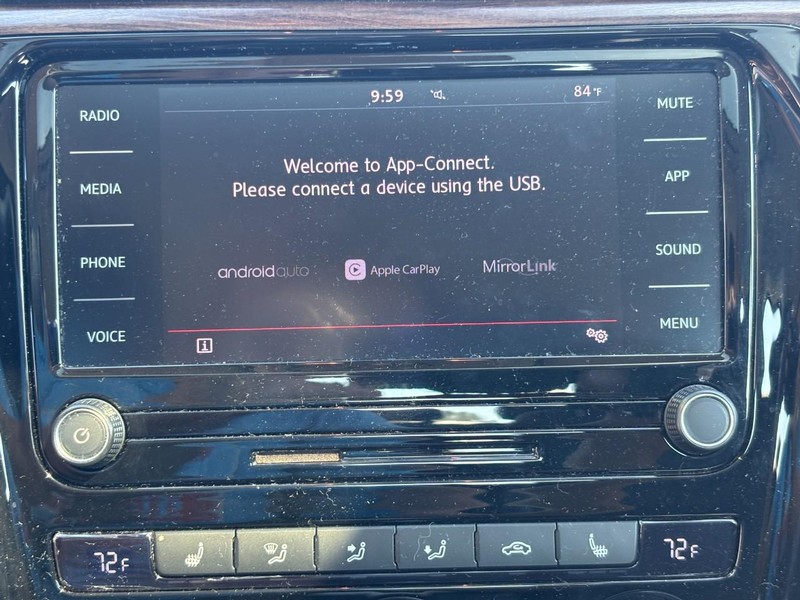 Volkswagen Passat Vehicle Image 20