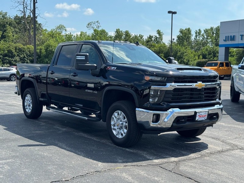 Chevrolet Silverado 2500HD Vehicle Image 02