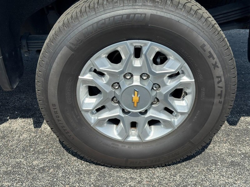Chevrolet Silverado 2500HD Vehicle Image 07