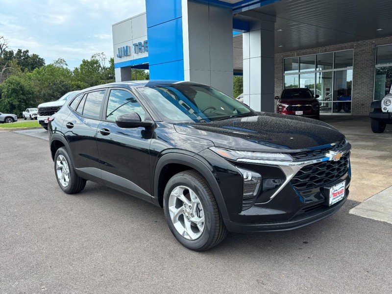 Chevrolet Trax Vehicle Image 02
