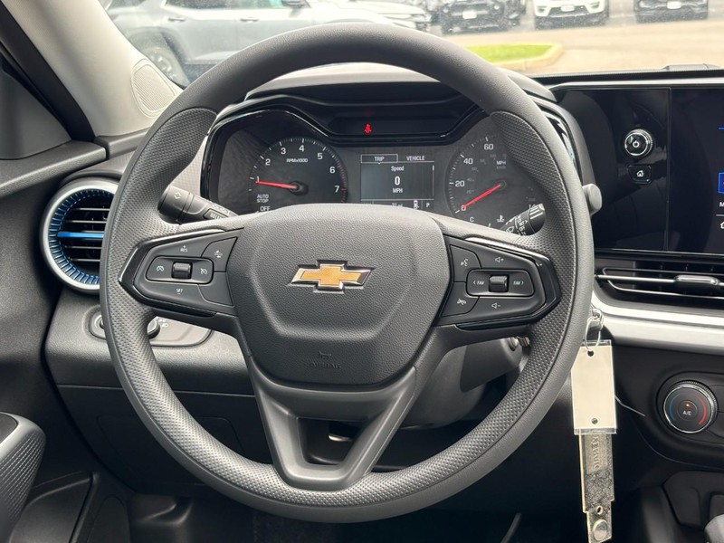 Chevrolet Trax Vehicle Image 07
