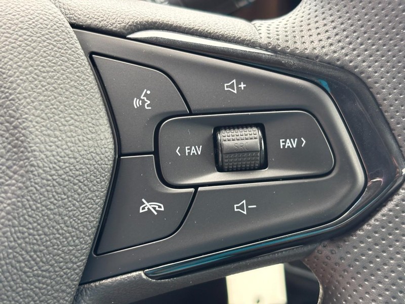 Chevrolet Trax Vehicle Image 13