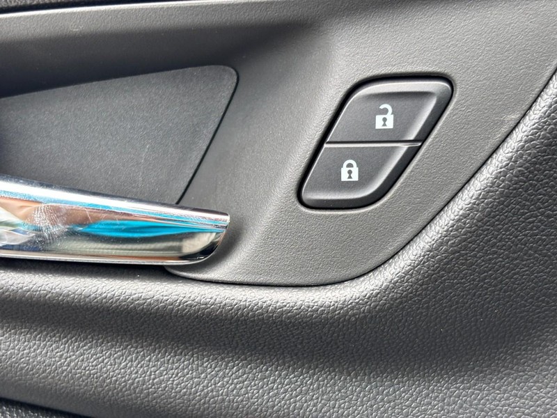 Chevrolet Trax Vehicle Image 18