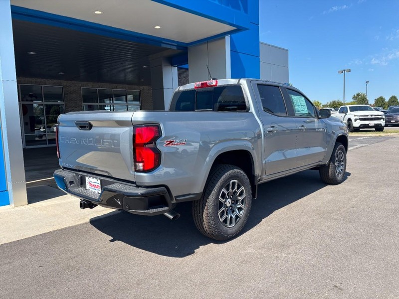 Chevrolet Colorado Vehicle Image 03