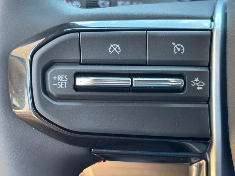 Chevrolet Colorado Vehicle Image 11