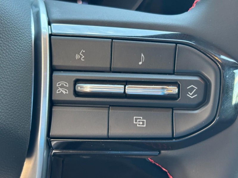 Chevrolet Colorado Vehicle Image 12