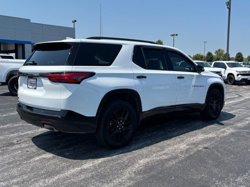 Chevrolet Traverse Vehicle Image 03