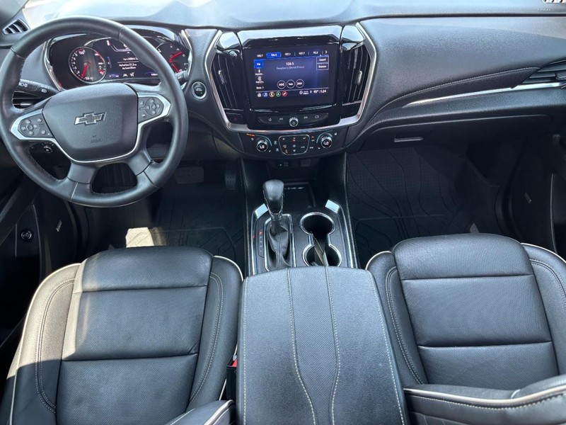 Chevrolet Traverse Vehicle Image 12