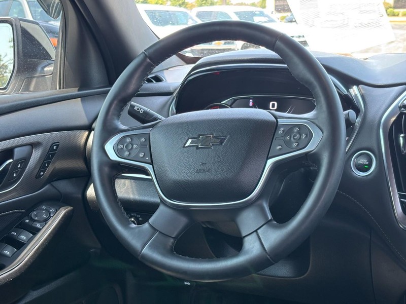 Chevrolet Traverse Vehicle Image 13