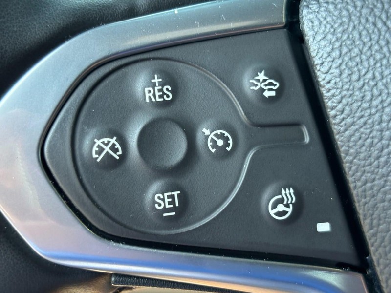 Chevrolet Traverse Vehicle Image 18