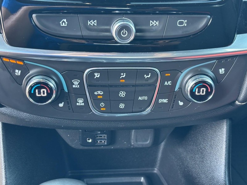 Chevrolet Traverse Vehicle Image 24