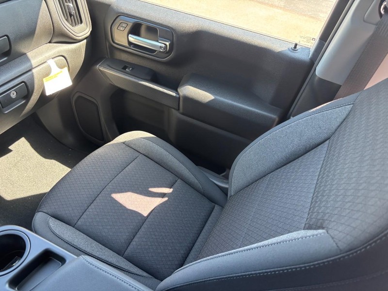 Chevrolet Silverado 2500HD Vehicle Image 10