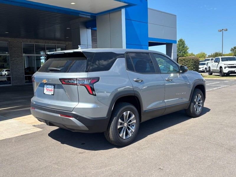 Chevrolet Equinox Vehicle Image 03