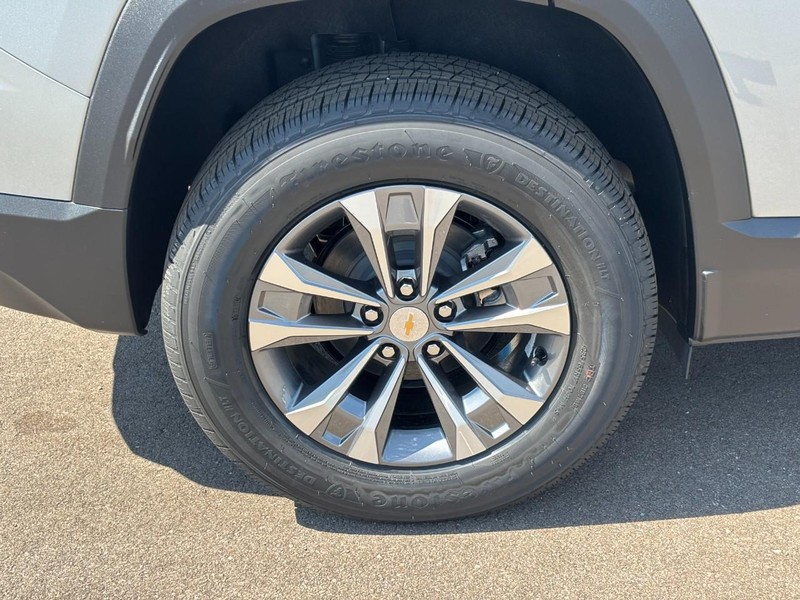 Chevrolet Equinox Vehicle Image 04
