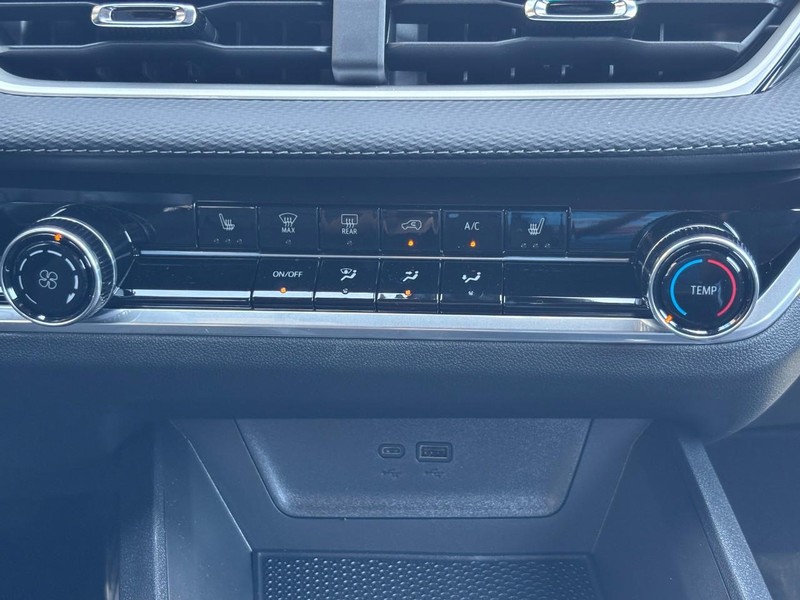 Chevrolet Equinox Vehicle Image 09