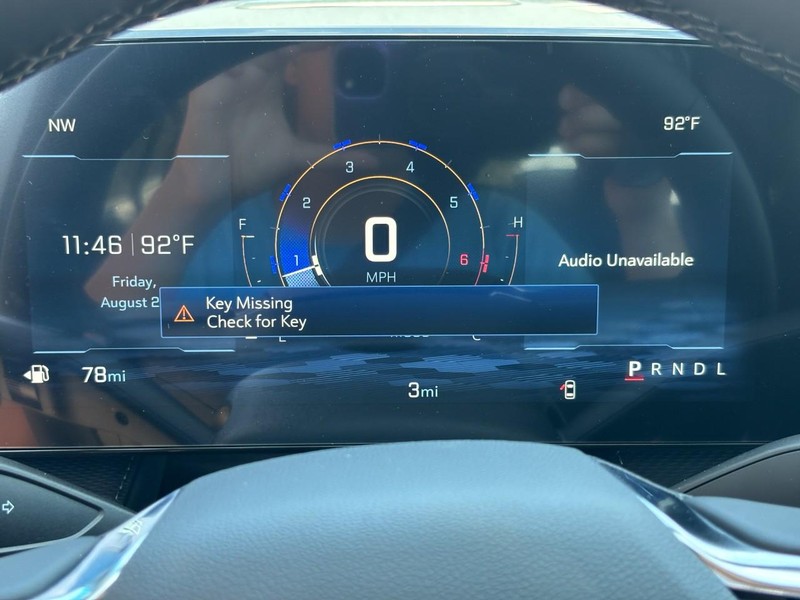 Chevrolet Equinox Vehicle Image 14