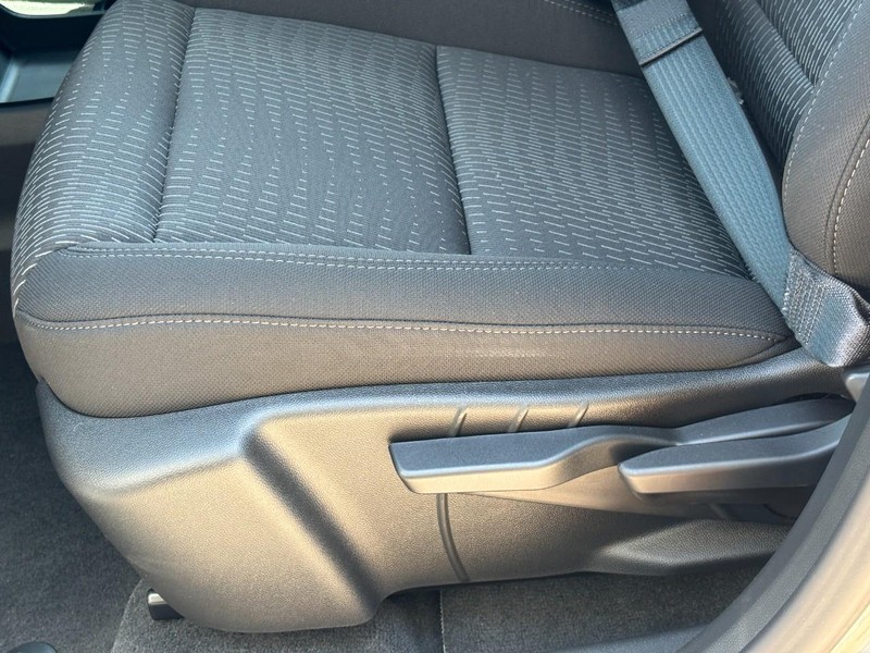 Chevrolet Equinox Vehicle Image 21