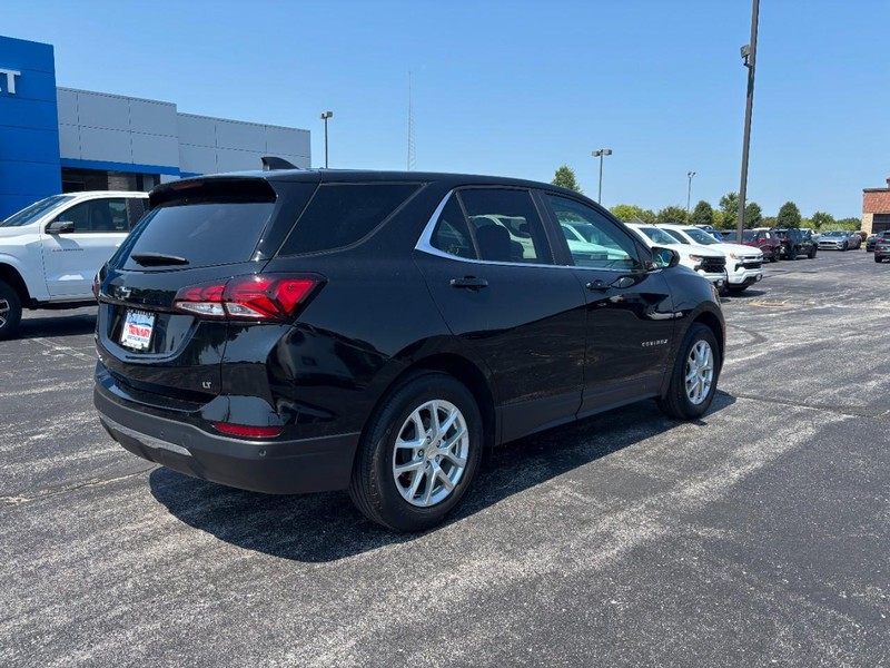 Chevrolet Equinox Vehicle Image 03