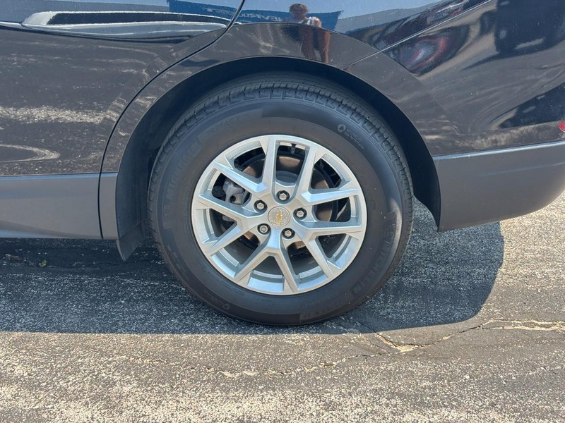 Chevrolet Equinox Vehicle Image 07