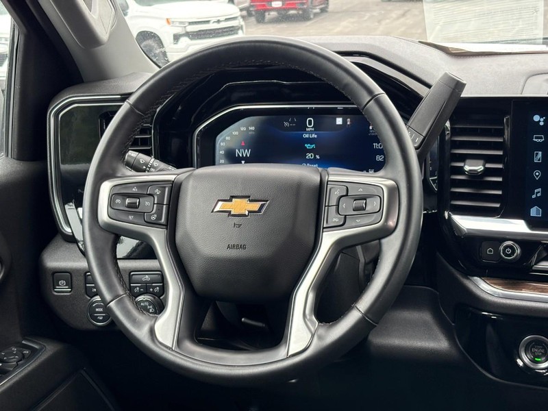 Chevrolet Silverado 1500 Vehicle Image 12