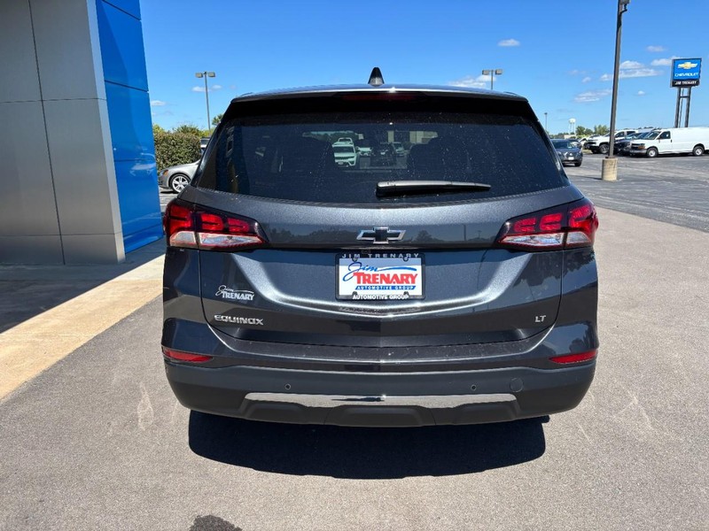 Chevrolet Equinox Vehicle Image 05