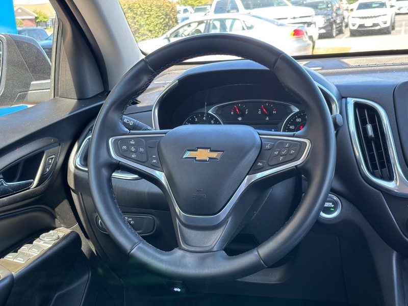 Chevrolet Equinox Vehicle Image 12