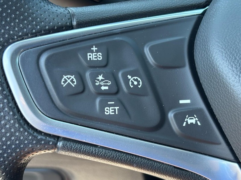 Chevrolet Equinox Vehicle Image 17