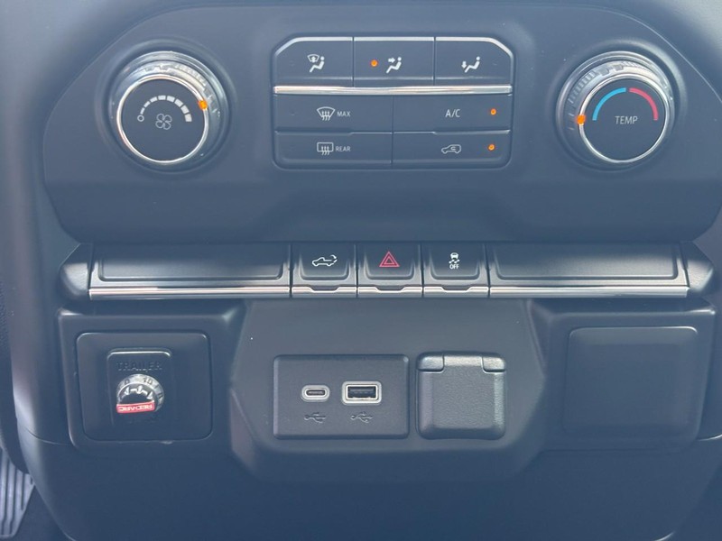 Chevrolet Silverado 1500 Vehicle Image 21