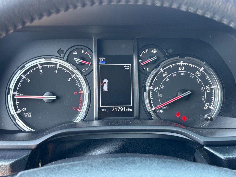 Toyota 4Runner Vehicle Image 19