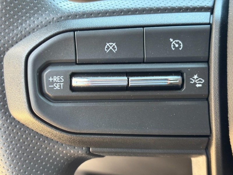 Chevrolet Colorado Vehicle Image 11