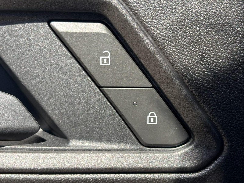 Chevrolet Colorado Vehicle Image 19