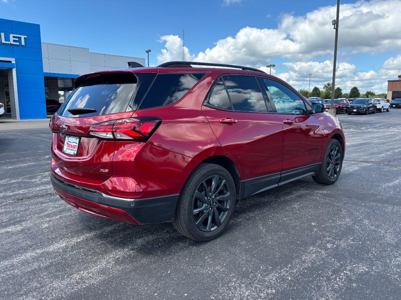 Chevrolet Equinox Vehicle Image 03