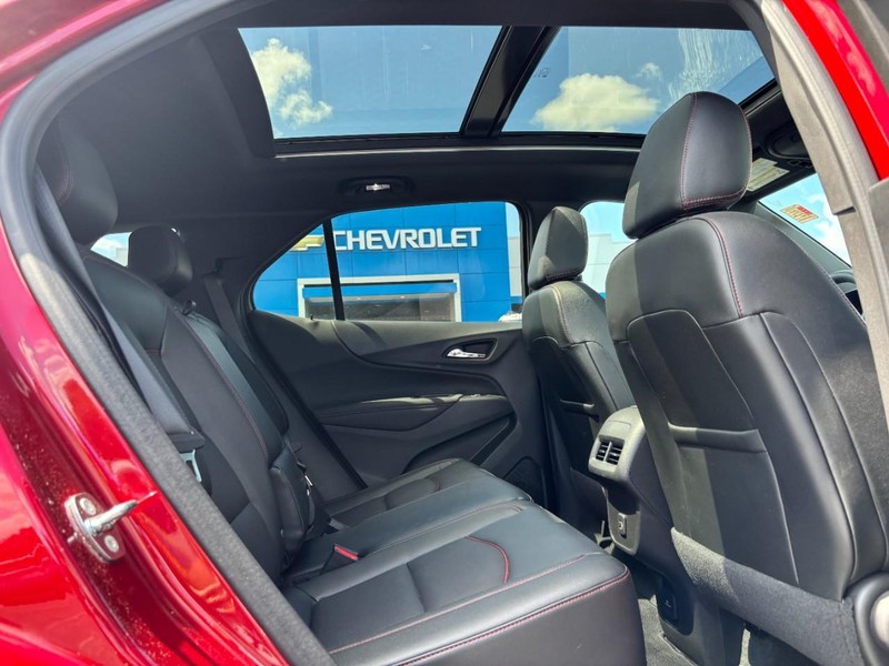 Chevrolet Equinox Vehicle Image 10