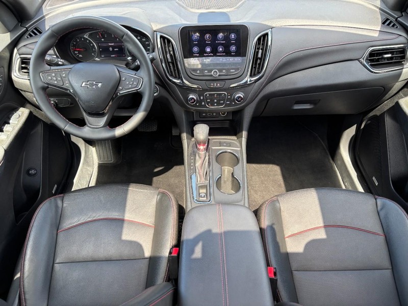 Chevrolet Equinox Vehicle Image 11