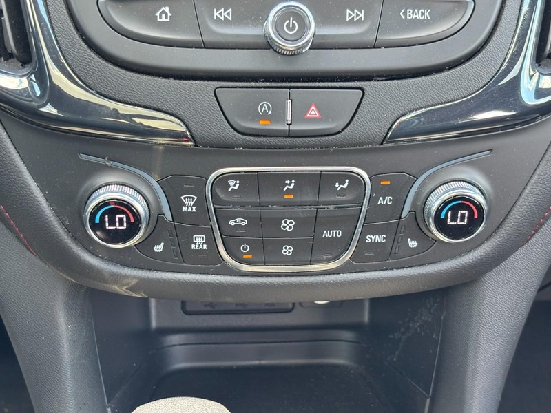 Chevrolet Equinox Vehicle Image 14