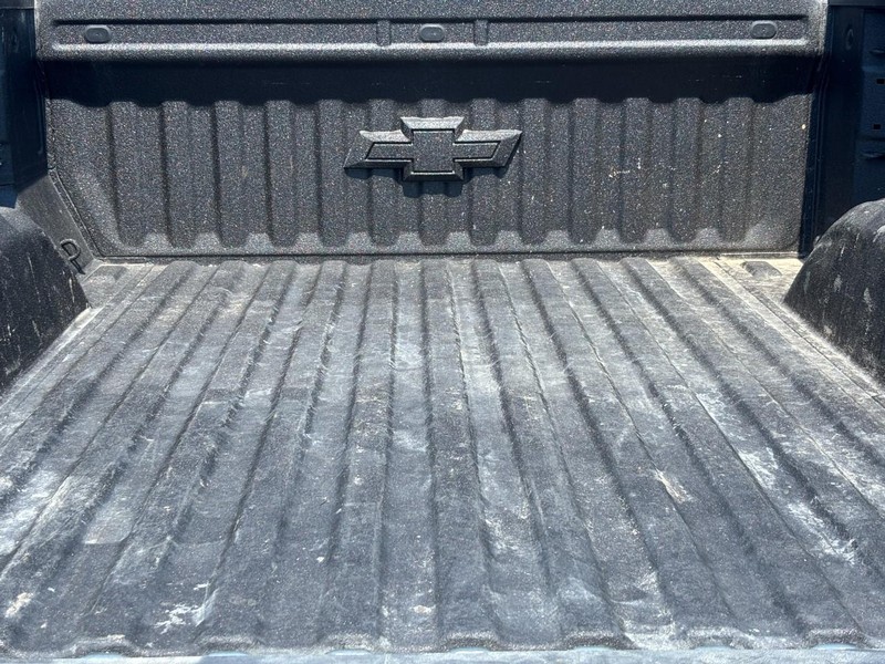 Chevrolet Silverado 1500 Vehicle Image 04