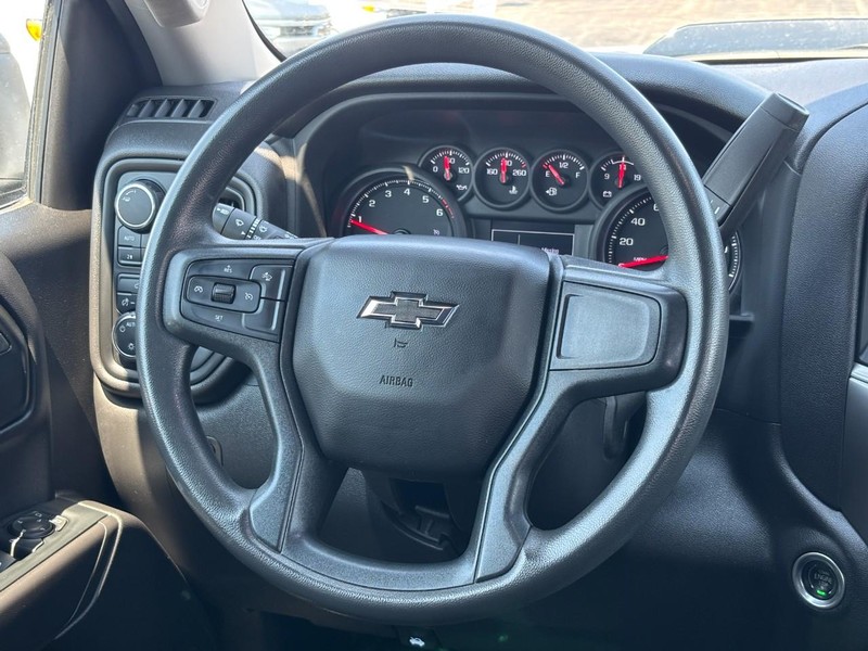 Chevrolet Silverado 1500 Vehicle Image 12