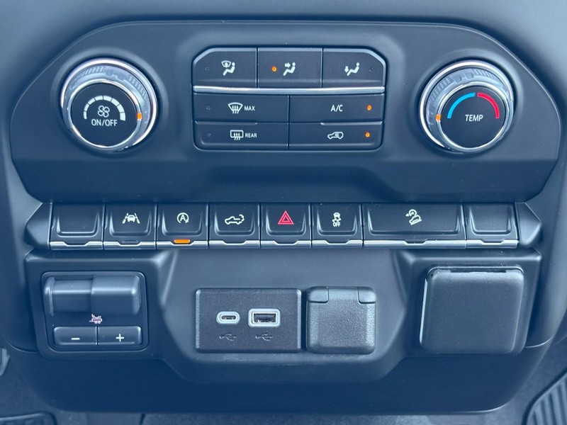 Chevrolet Silverado 1500 Vehicle Image 14