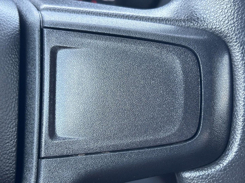 Chevrolet Silverado 1500 Vehicle Image 18