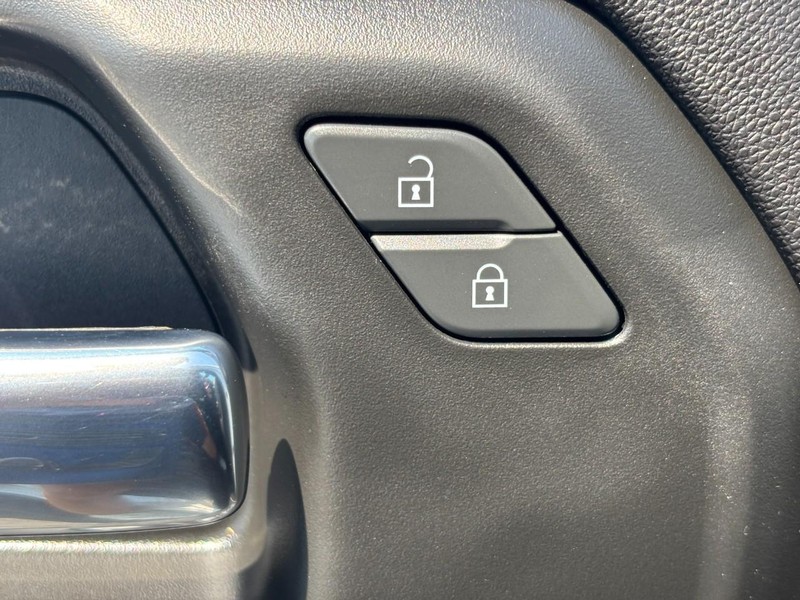 Chevrolet Silverado 1500 Vehicle Image 24